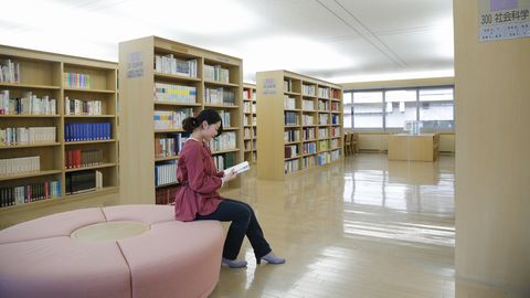 京都華頂大学（女子のみ） 図書館