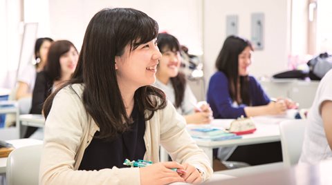 静岡インターナショナル・エア・リゾート専門学校 「高等教育の修学支援新制度」対象校。 本校独自の奨学金制度「特待生制度」もあり。