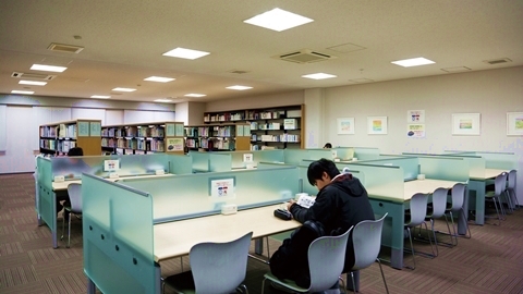 大阪保健医療大学 図書館・メディアセンター