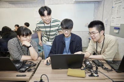 大宮みらいAI&IT専門学校 X-Techで実践的な学びができる!