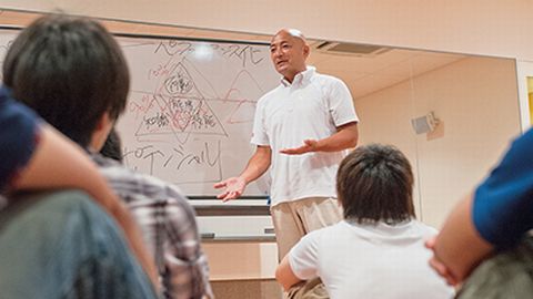 沖縄リゾート&スポーツ専門学校 スポーツ業界の最先端で活躍している先生から学べる!