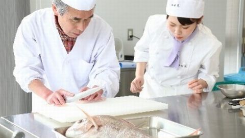 山梨秀峰調理師専門学校 現場を体験する校外実習