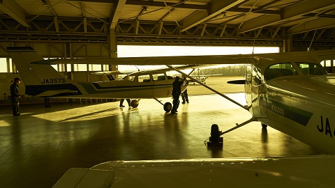 日本航空大学校・北海道校 新千歳空港キャンパス 最大150万円の奨学金を無利子貸与!航空整備士育成プログラム!