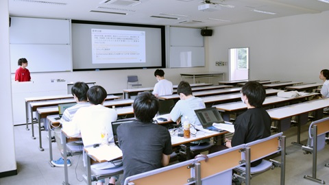 九州情報大学 クラス担任制