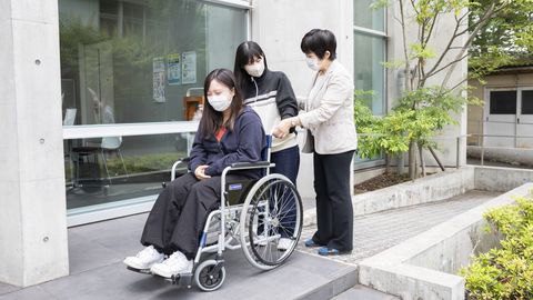 東京医療学院大学 しっかりと見てもらうことができるクラス担任制・サポートアドバイザー制度