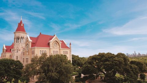 立命館アジア太平洋大学(APU) 在学中に海外大学に2年間留学し、APUと留学先の2つの学位取得を目指す「ダブルディグリープログラム」