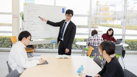 千葉工業大学 自学自律をサポートする「教育支援システム」