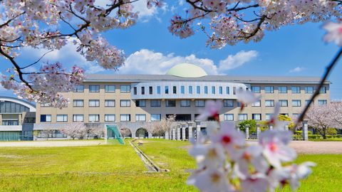長崎外国語大学 本学独自の奨学金制度は全て返還不要(1)