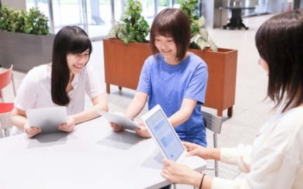 東北電子専門学校 学生全員にiPadを配付、先進のICT環境を実現