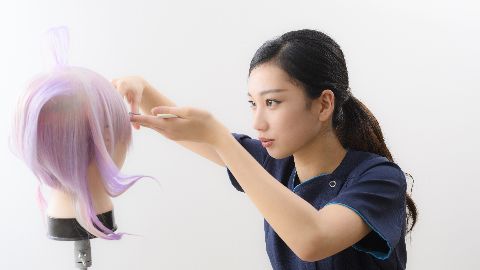 専門学校 富山ビューティーカレッジ 「現場」に強い人財を育成します