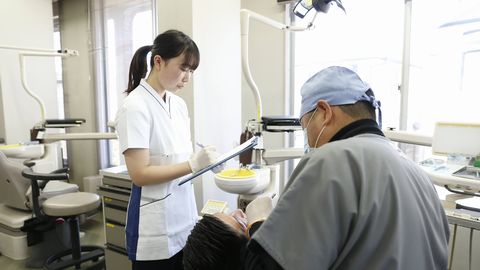 慈恵歯科医療ファッション専門学校 豊富な現場実習!