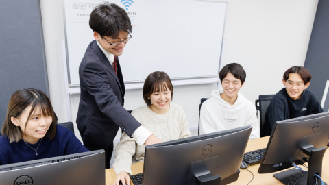 東京IT会計公務員専門学校千葉校 勉強がつらくない、楽しくなる!“ゼミ学習”