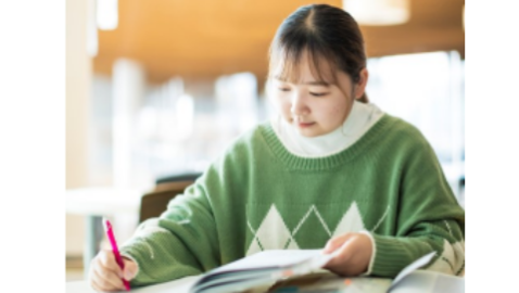 大阪国際大学短期大学部 「授業」と「対策講座」で資格取得を徹底支援!