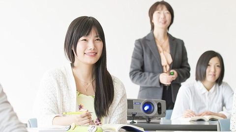 平成国際大学 公務員を目指す学生をサポートする「公務員受験支援センター」