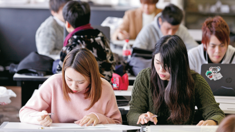 大阪建設専門学校 大学3年次編入が可能。
