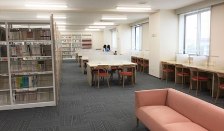 函館歯科衛生士専門学校 図書室