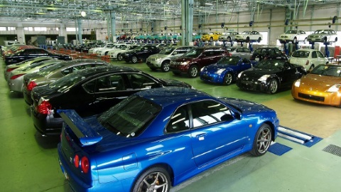 専門学校 日産京都自動車大学校 約7500平方メートルもの超広大な実習場!