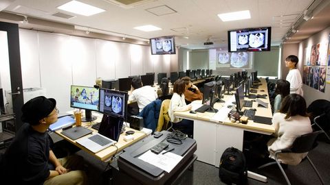東京コミュニケーションアート専門学校(マンガ・ イラスト・ アニメ・ ゲーム・ 3DCG・グラフィック・VTuber) 特別業界ゼミ