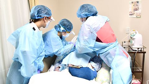 日本歯科大学新潟短期大学 「訪問歯科口腔ケア科」による臨床実習で一歩先を行く歯科衛生士・歯科技工士へ!