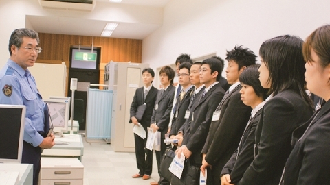 中央学院大学 充実した公務員養成プログラム
