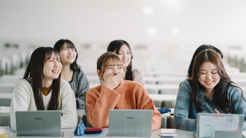 中村学園大学短期大学部 ICT教育環境を整備!N-note(ノートパソコン)