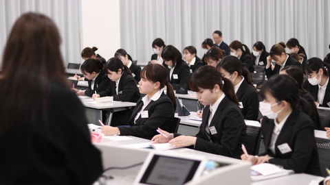 北海道武蔵女子大学 「就職の武蔵」ブランドを活かし、北海道だけでなく日本の未来を拓く人材育成