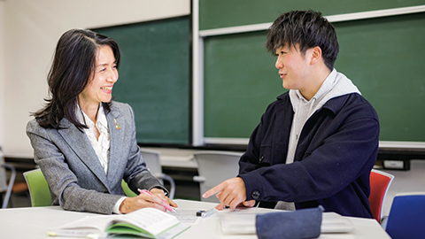 大阪成蹊大学 教員採用試験対策をサポート