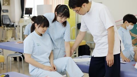 中部リハビリテーション専門学校 臨床チームの即戦力となる知識・技術・人間性を総合的に育てる