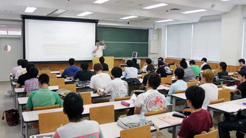 愛知工科大学 各種資格試験、検定試験へのチャレンジを奨励しています