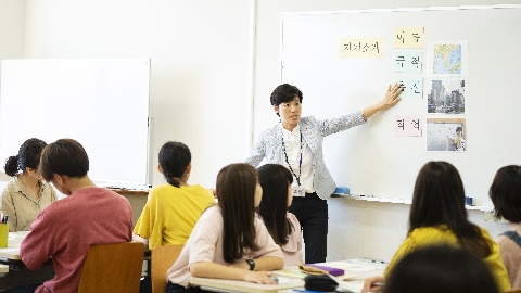 徳島文理大学 語学センター