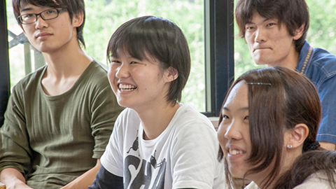 徳島医療福祉専門学校 学年特待生奨学金、同窓会奨学金制度