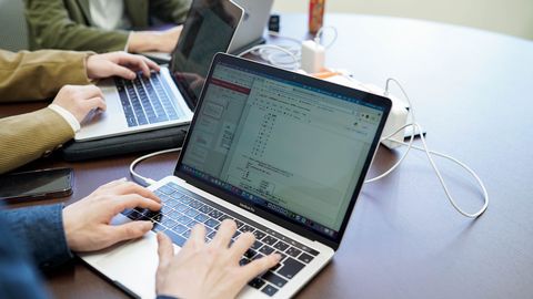 開志専門職大学 国家資格をはじめとした各種資格の取得・合格を目指す人をサポート