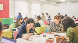 京都光華女子大学