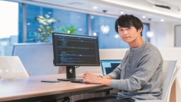 沖縄みらいAI&IT専門学校