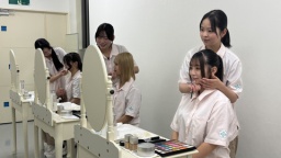 青森県ビューティー＆メディカル専門学校