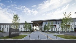 三条市立大学
