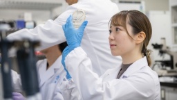 新潟薬科大学