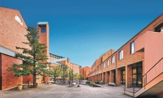 神戸松蔭大学