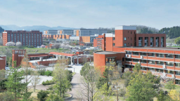 金沢大学