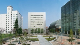 中央学院大学