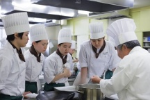 豊橋調理製菓専門学校