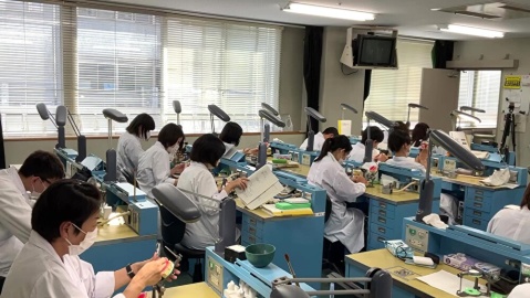 大阪大学歯学部附属歯科技工士学校 PRイメージ3