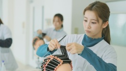 岐阜美容専門学校