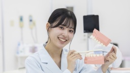 新大阪歯科衛生士専門学校