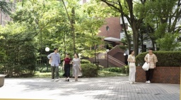 目白大学