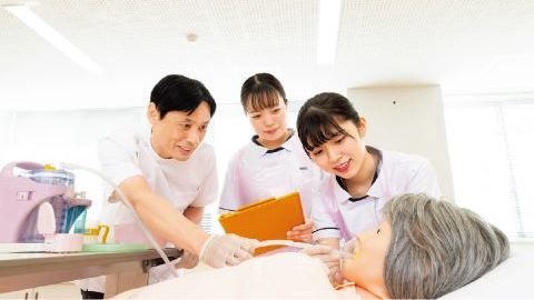 福岡看護大学 学修環境の整ったキャンパスで「口腔医学」を取り入れた「新しい看護学」を学びます！
