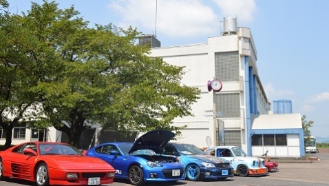 中日本自動車短期大学 あらゆるメーカー・車種が学べる