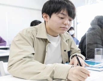 理学・作業名古屋専門学校 給付型奨学生入学