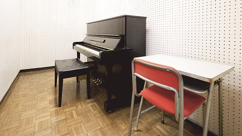 東海学院大学短期大学部 ピアノレッスン室が充実しています！