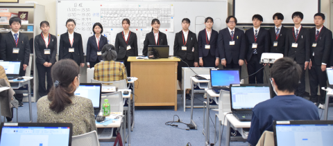 秋田コア ビジネスカレッジ 「パソコン講習会」講師は学生！